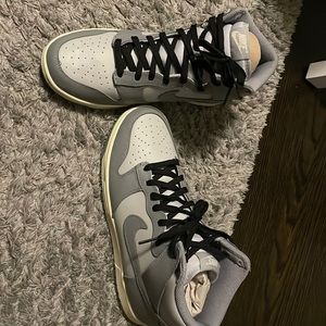 Women Nike Dunk High size 9.5